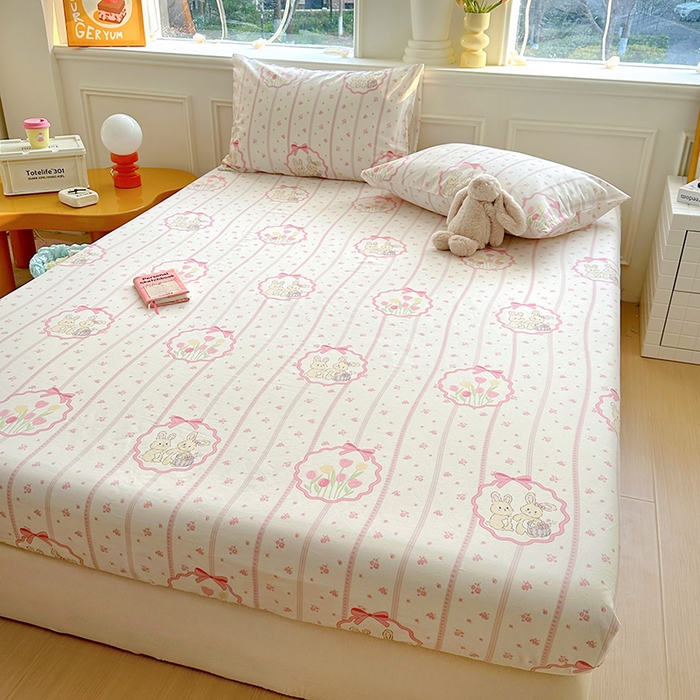 91家纺网 家纺一手货源 找家纺 希诺家居 2025新款全棉纯棉卡通小清新床笠 粉兔酱