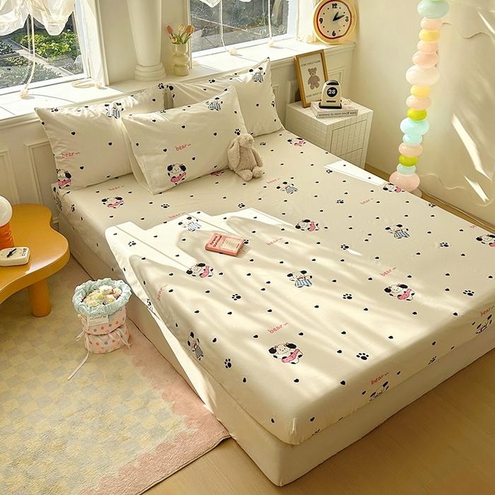 91家纺网 家纺一手货源 找家纺 希诺家居 2025新款全棉纯棉卡通小清新床笠 甜心小熊