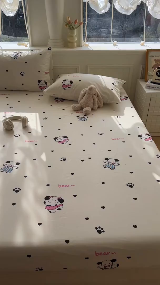 91家纺网 家纺一手货源 找家纺 希诺家居 2025新款全棉纯棉卡通小清新床笠 甜心小熊
