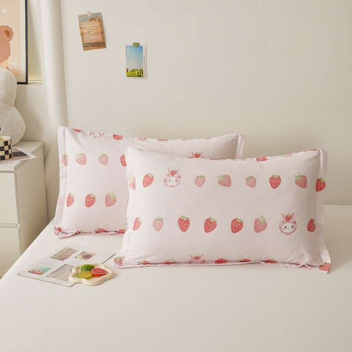 91家纺网 家纺一手货源 找家纺 翎盈家纺2025款ins风小清新卡通多规格纯棉枕套全棉枕头套 草莓兔兔