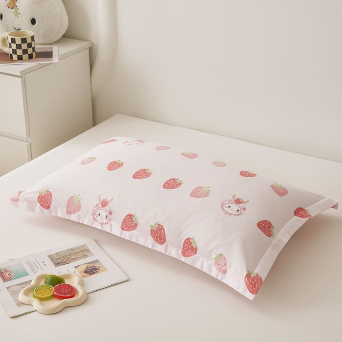 91家纺网 家纺一手货源 找家纺 翎盈家纺2025款ins风小清新卡通多规格纯棉枕套全棉枕头套 草莓兔兔