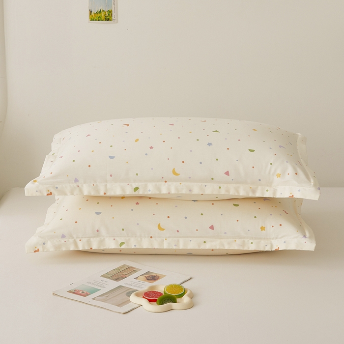 91家纺网 家纺一手货源 找家纺 翎盈家纺2025款ins风小清新卡通多规格纯棉枕套全棉枕头套 快乐魔法