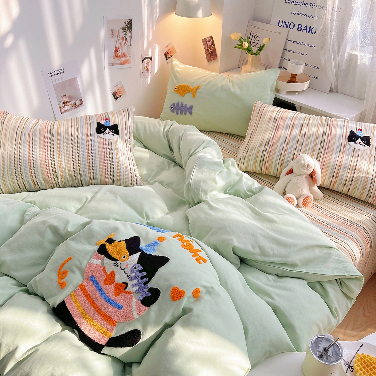 91家纺网 家纺一手货源 找家纺 （总）炫拼家纺 2025春夏新款全棉纯棉A类40支双层纱卡通毛巾绣四件套-慕斯