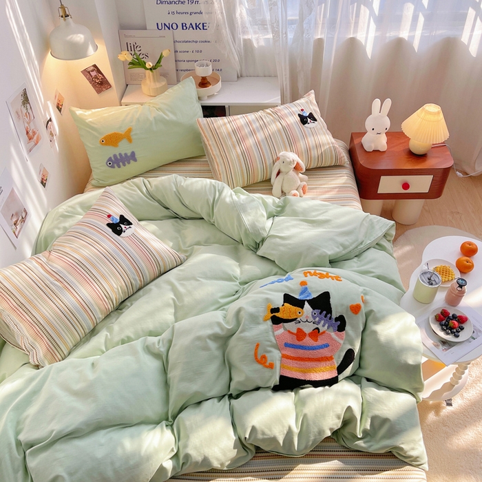 91家纺网 家纺一手货源 找家纺 （总）炫拼家纺 2025春夏新款全棉纯棉A类40支双层纱卡通毛巾绣四件套-慕斯