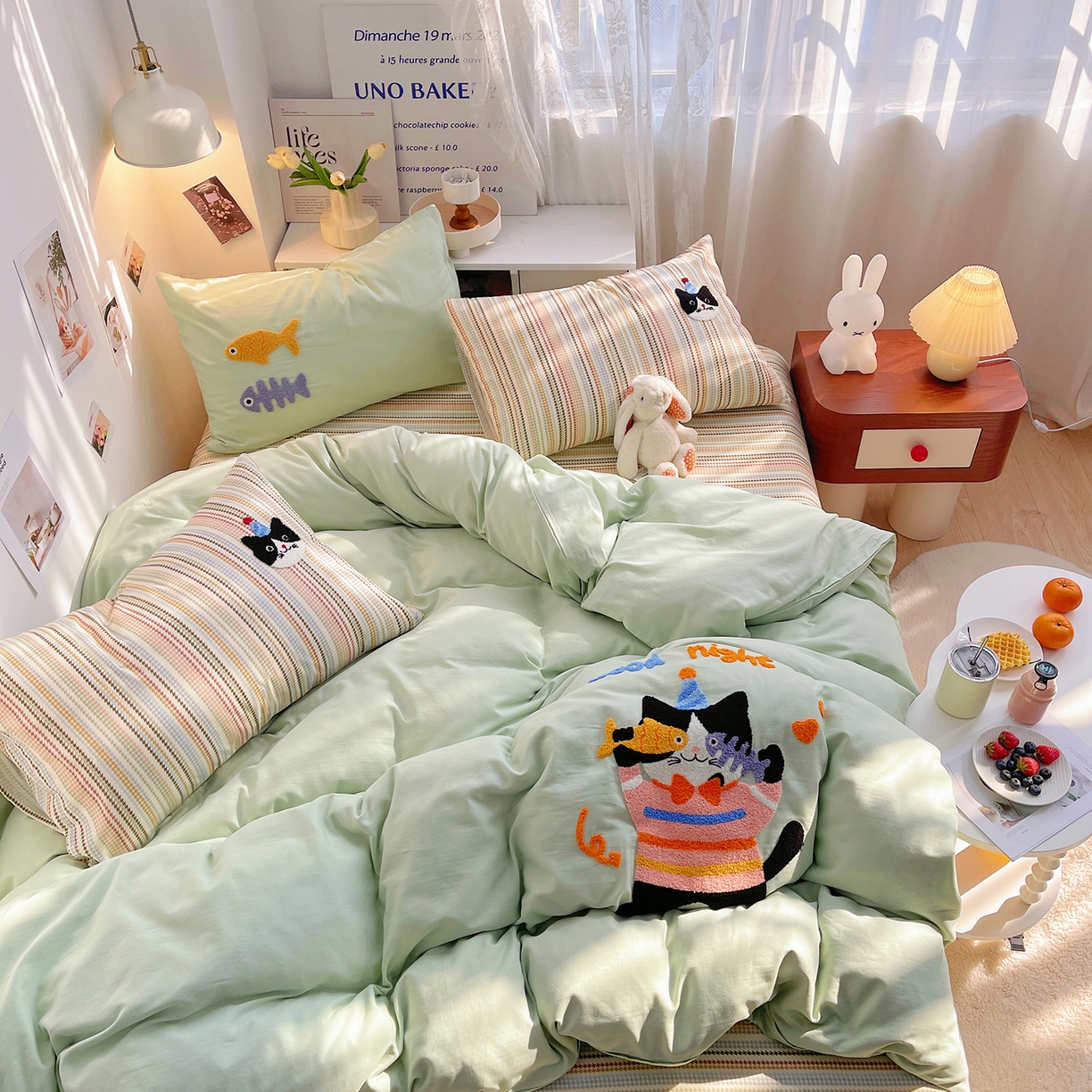 91家纺网 家纺一手货源 找家纺 炫拼家纺 2026春夏新款全棉纯棉A类40支双层纱卡通毛巾绣四件套-慕斯 趣味猫