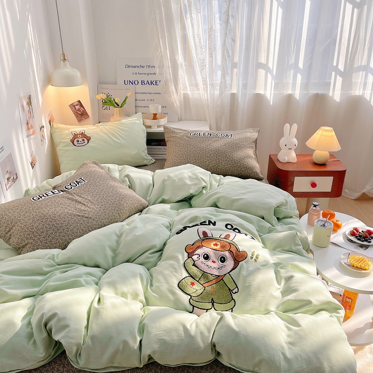 91家纺网 家纺一手货源 找家纺 炫拼家纺 2026春夏新款全棉纯棉A类40支双层纱卡通毛巾绣四件套-慕斯 红军兔