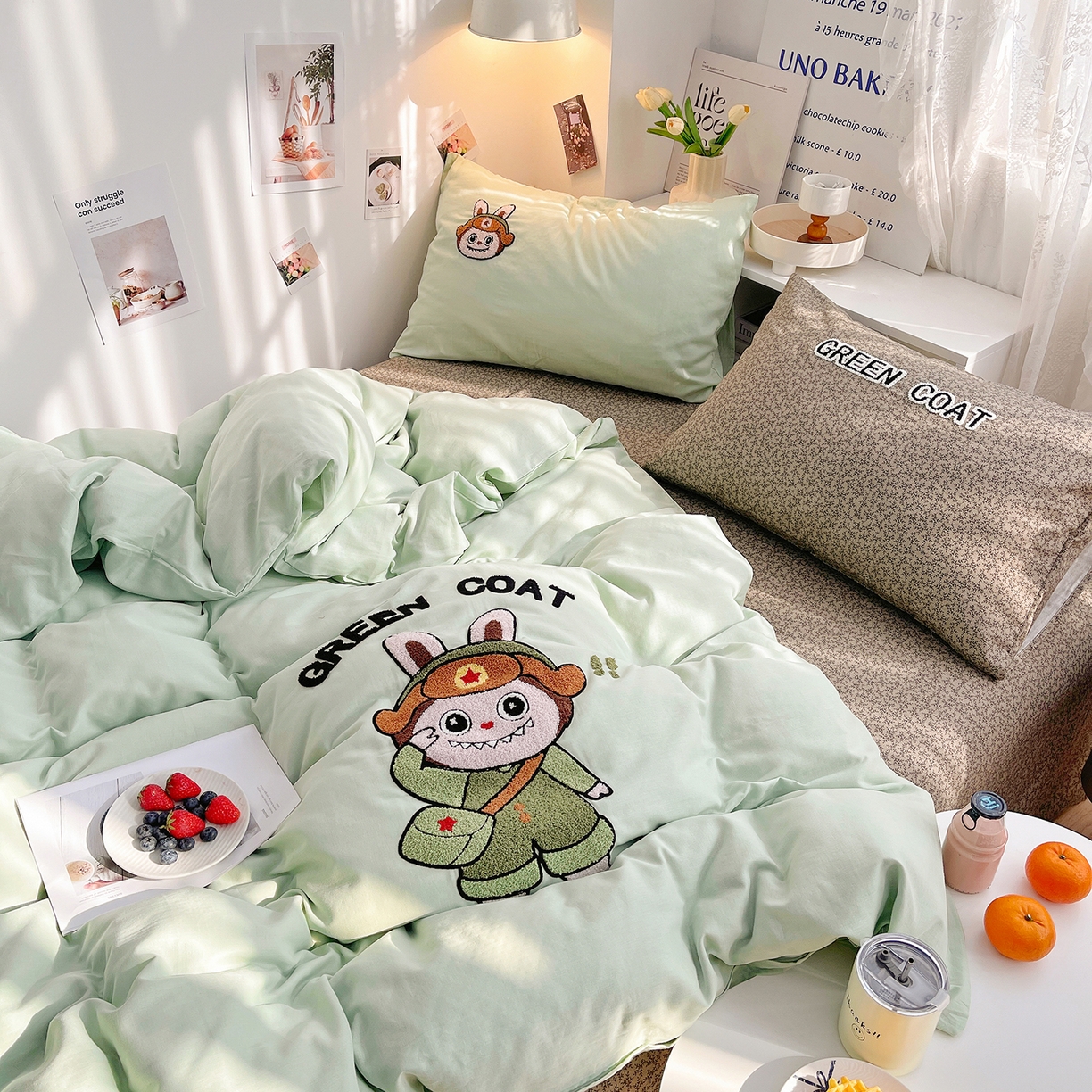 91家纺网 家纺一手货源 找家纺 炫拼家纺 2026春夏新款全棉纯棉A类40支双层纱卡通毛巾绣四件套-慕斯 红军兔