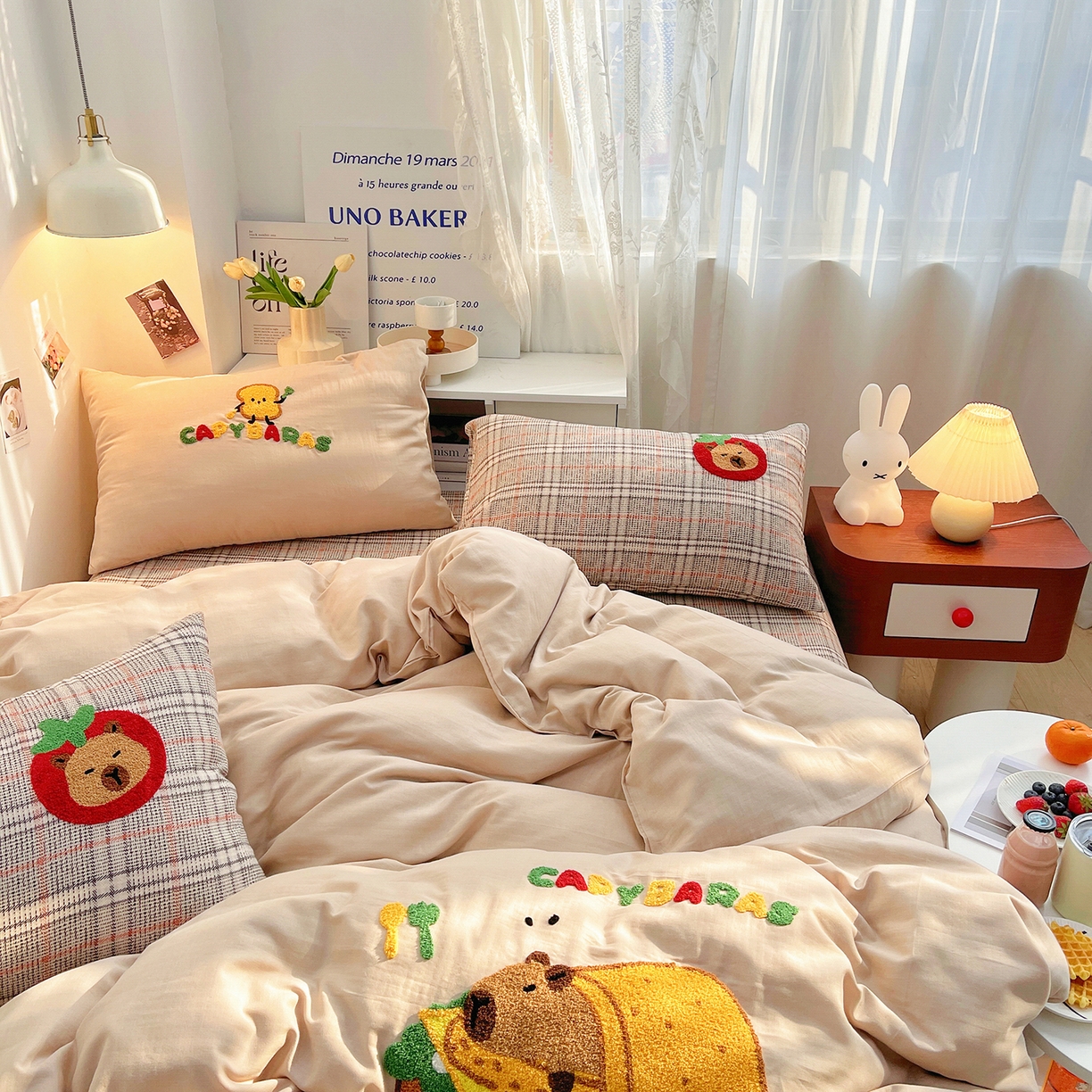 91家纺网 家纺一手货源 找家纺 炫拼家纺 2026春夏新款全棉纯棉A类40支双层纱卡通毛巾绣四件套-慕斯 汉堡卡皮