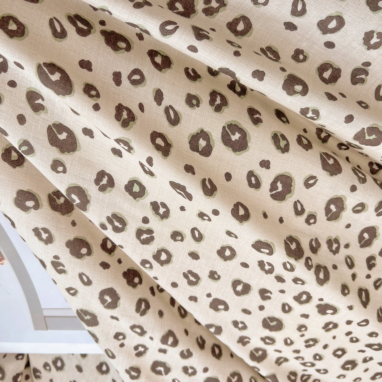 91家纺网 家纺一手货源 找家纺 炫拼家纺 2026春夏新款全棉纯棉A类40支双层纱卡通毛巾绣四件套-慕斯 奶油狗