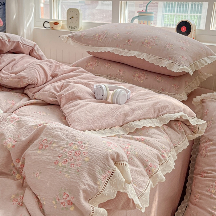 91家纺网 家纺一手货源 找家纺 典曼家纺 2025新款云感皱皱双层纱花边四件套 素颜