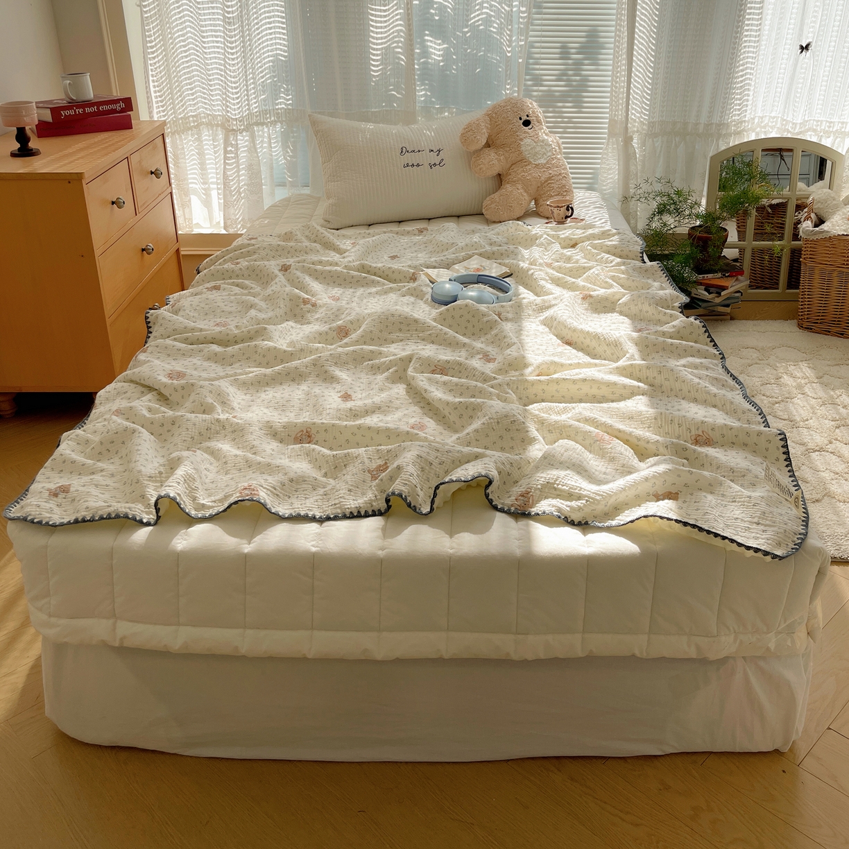 91家纺网 家纺一手货源 找家纺 （总）三朵家纺 2025新款全棉纯棉绉绉纱+宝宝绒多功能毯盖毯毯子