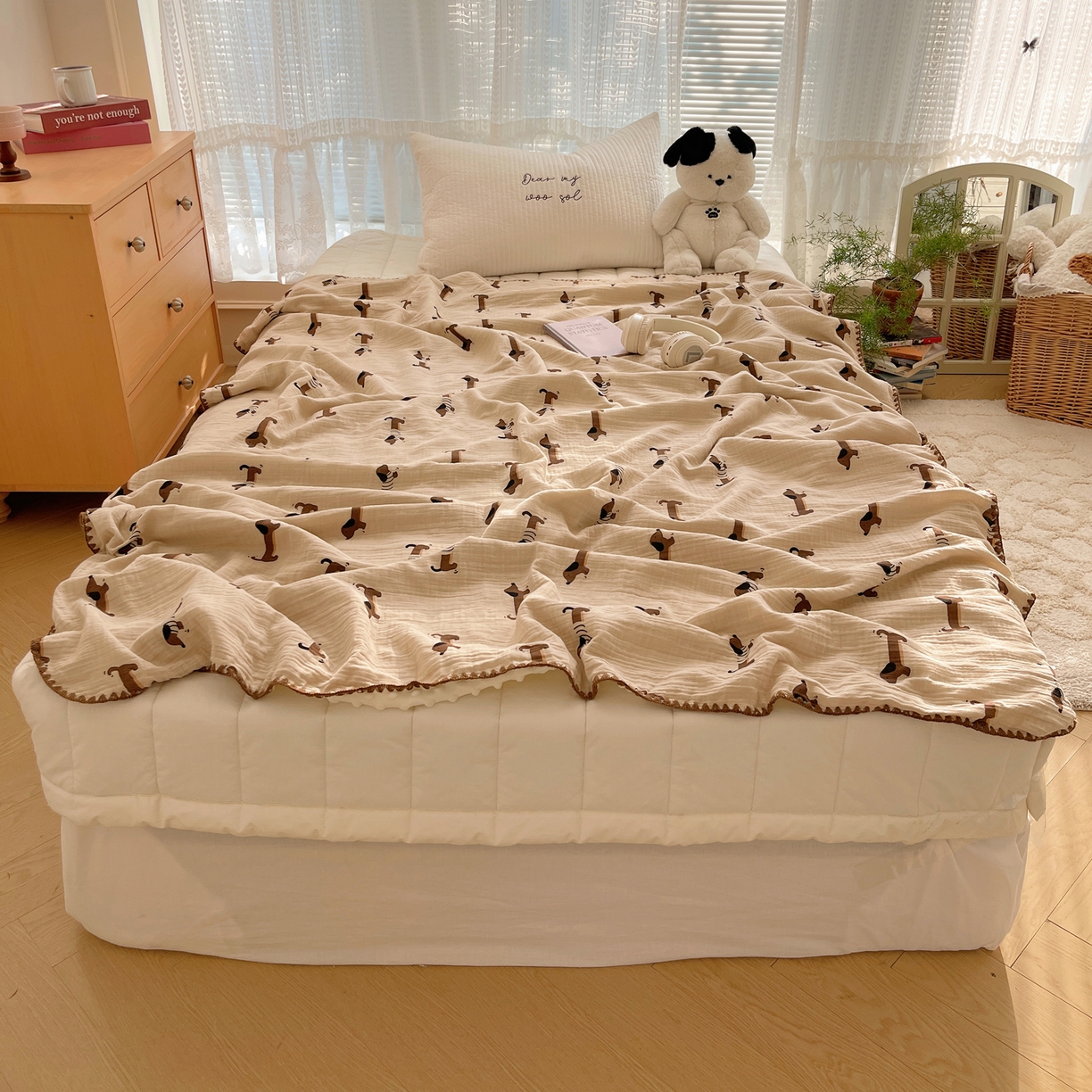 91家纺网 家纺一手货源 找家纺 三朵家纺 2025新款全棉纯棉绉绉纱+宝宝绒多功能毯盖毯毯子 萌萌狗