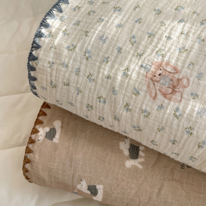 91家纺网 家纺一手货源 找家纺 （总）三朵家纺 2025新款全棉纯棉绉绉纱+宝宝绒多功能毯盖毯毯子