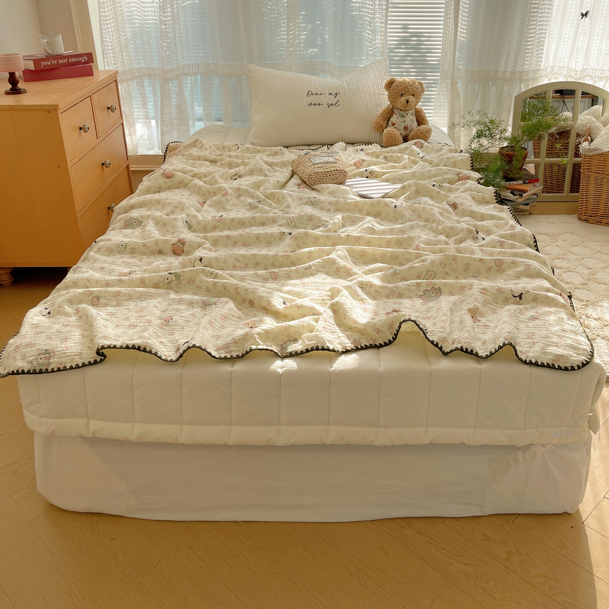 91家纺网 家纺一手货源 找家纺 三朵家纺 2025新款全棉纯棉绉绉纱+宝宝绒多功能毯盖毯毯子 开心花园