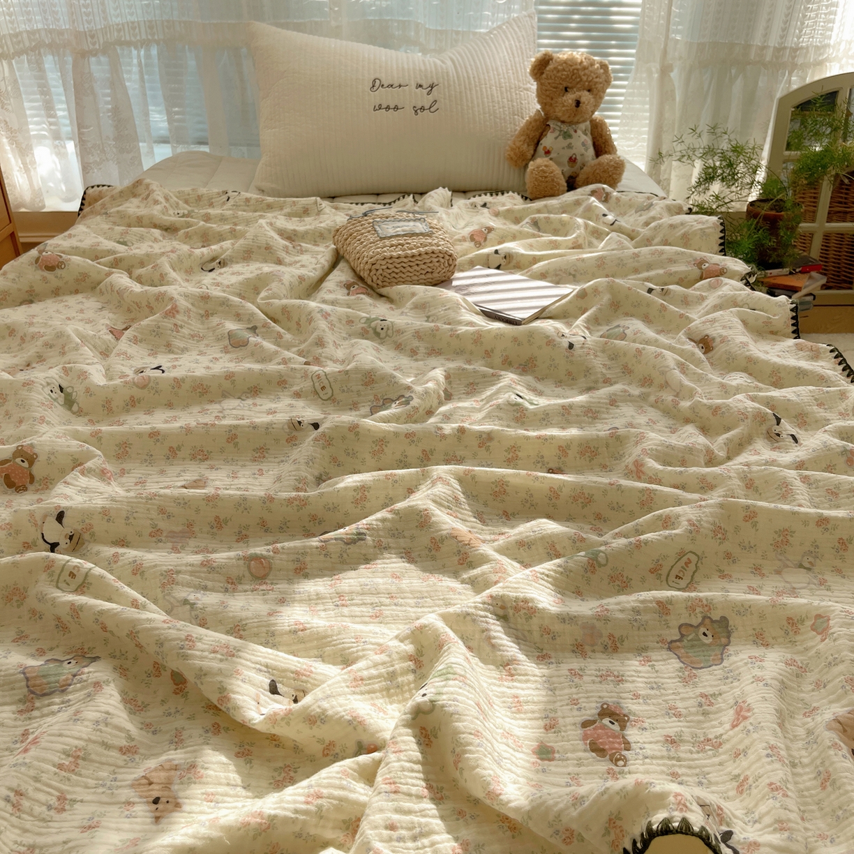 91家纺网 家纺一手货源 找家纺 三朵家纺 2025新款全棉纯棉绉绉纱+宝宝绒多功能毯盖毯毯子 开心花园