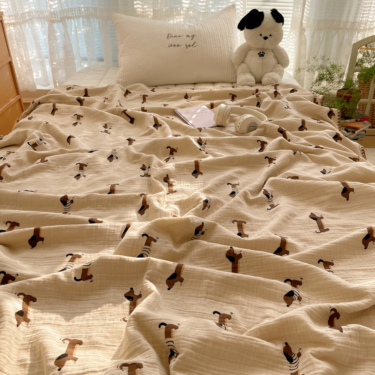 91家纺网 家纺一手货源 找家纺 三朵家纺 2025新款全棉纯棉绉绉纱+宝宝绒多功能毯盖毯毯子 萌萌狗