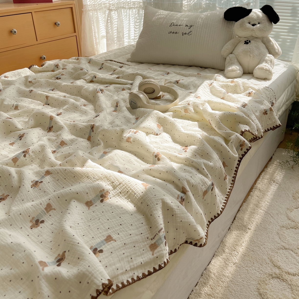 91家纺网 家纺一手货源 找家纺 三朵家纺 2025新款全棉纯棉绉绉纱+宝宝绒多功能毯盖毯毯子 小确幸