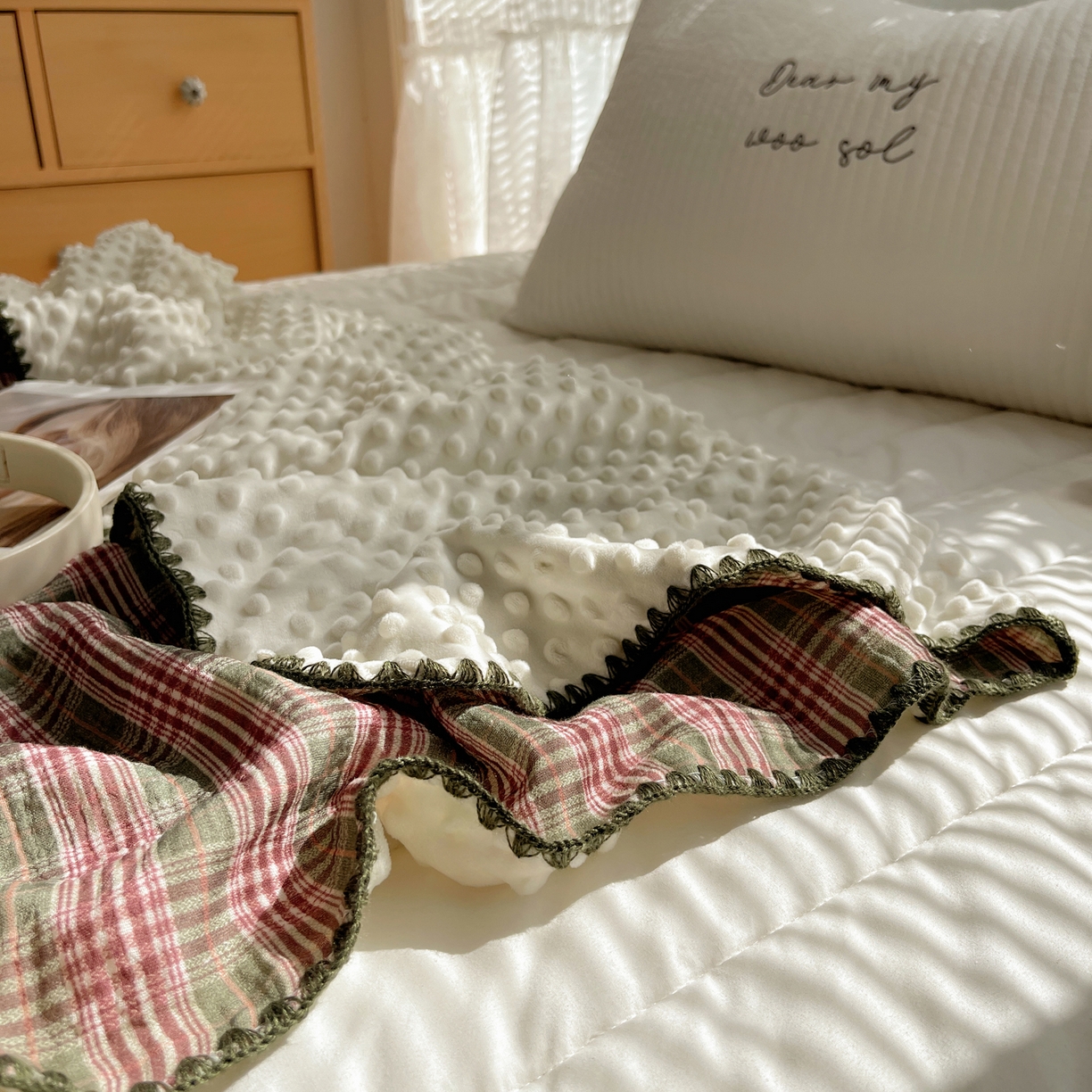 91家纺网 家纺一手货源 找家纺 三朵家纺 2025新款全棉纯棉绉绉纱+宝宝绒多功能毯盖毯毯子 初享时光