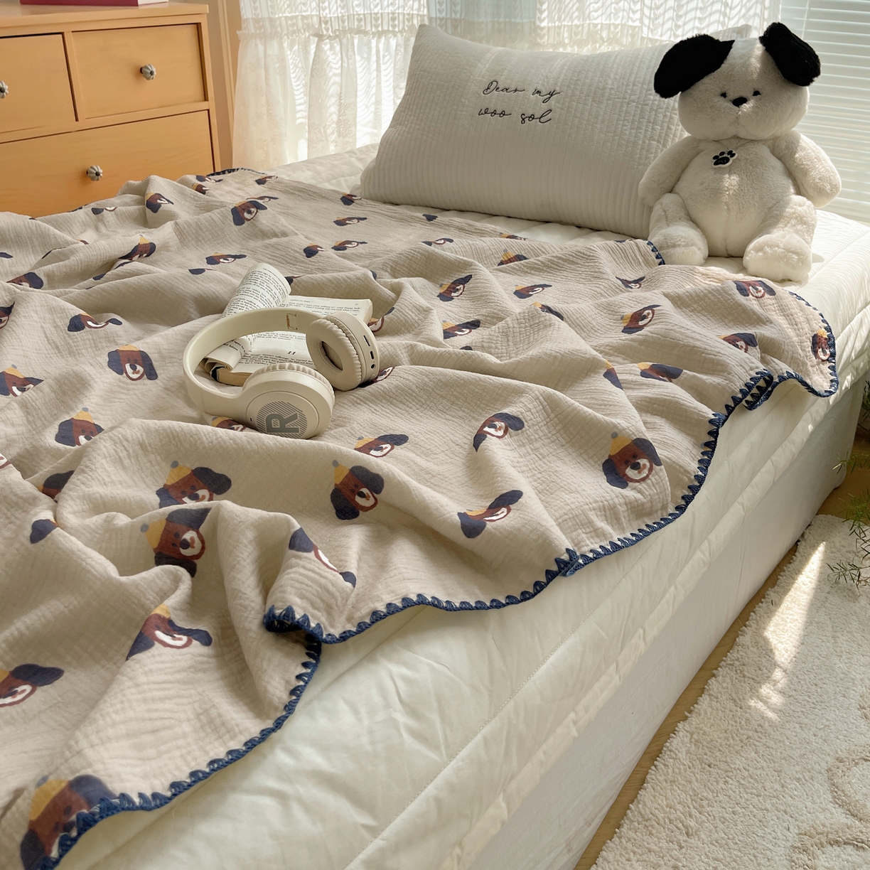 91家纺网 家纺一手货源 找家纺 三朵家纺 2025新款全棉纯棉绉绉纱+宝宝绒多功能毯盖毯毯子 大耳狗