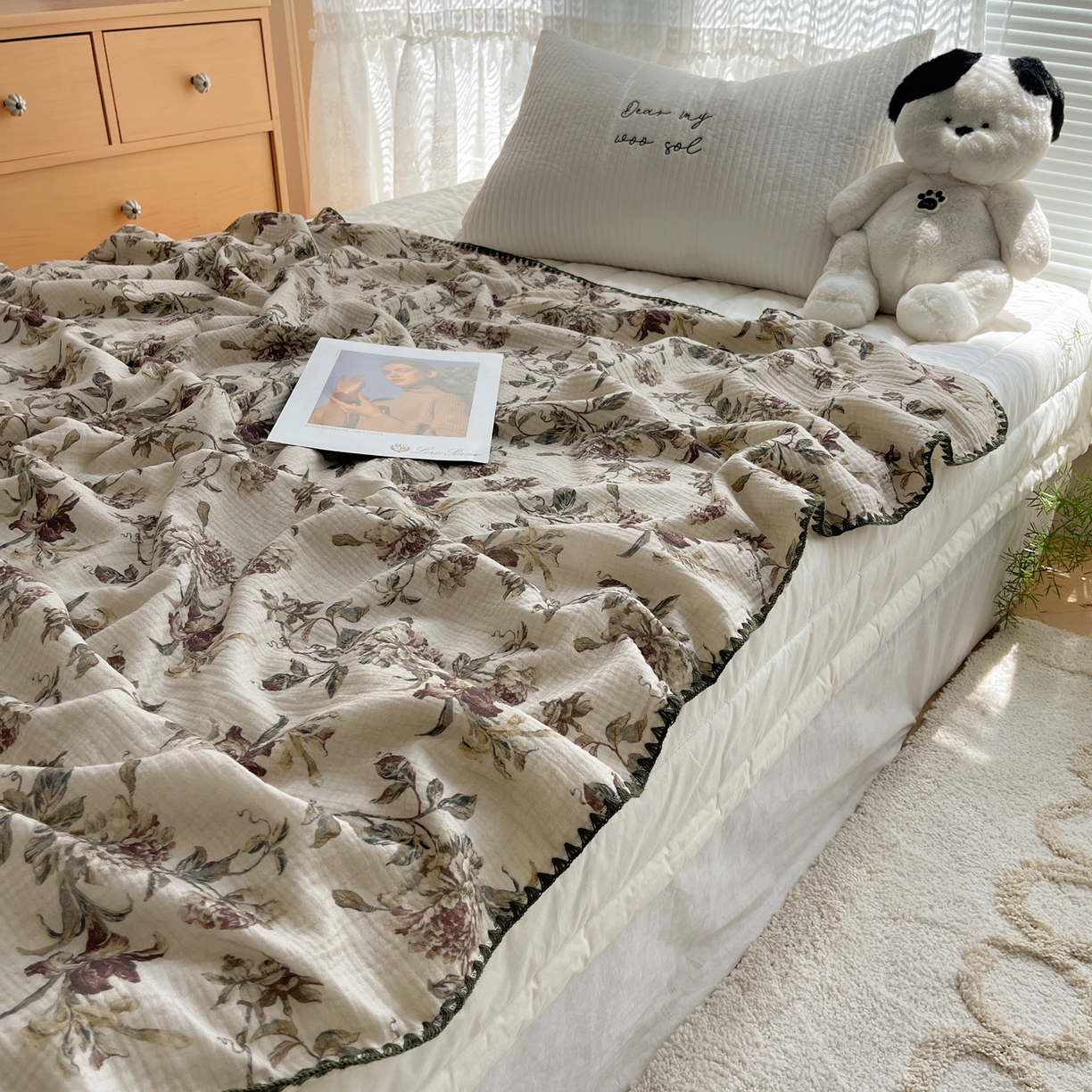 91家纺网 家纺一手货源 找家纺 三朵家纺 2025新款全棉纯棉绉绉纱+宝宝绒多功能毯盖毯毯子 梦回花海