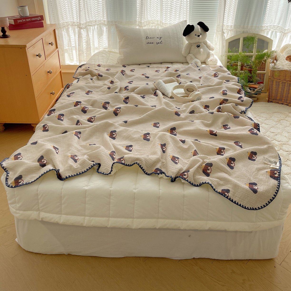 91家纺网 家纺一手货源 找家纺 三朵家纺 2025新款全棉纯棉绉绉纱+宝宝绒多功能毯盖毯毯子 大耳狗