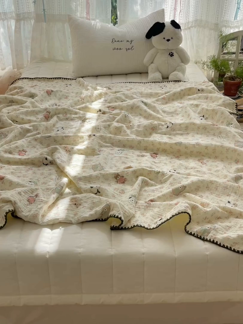 91家纺网 家纺一手货源 找家纺 三朵家纺 2025新款全棉纯棉绉绉纱+宝宝绒多功能毯盖毯毯子 开心花园