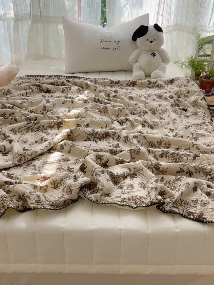 91家纺网 家纺一手货源 找家纺 三朵家纺 2025新款全棉纯棉绉绉纱+宝宝绒多功能毯盖毯毯子 梦回花海