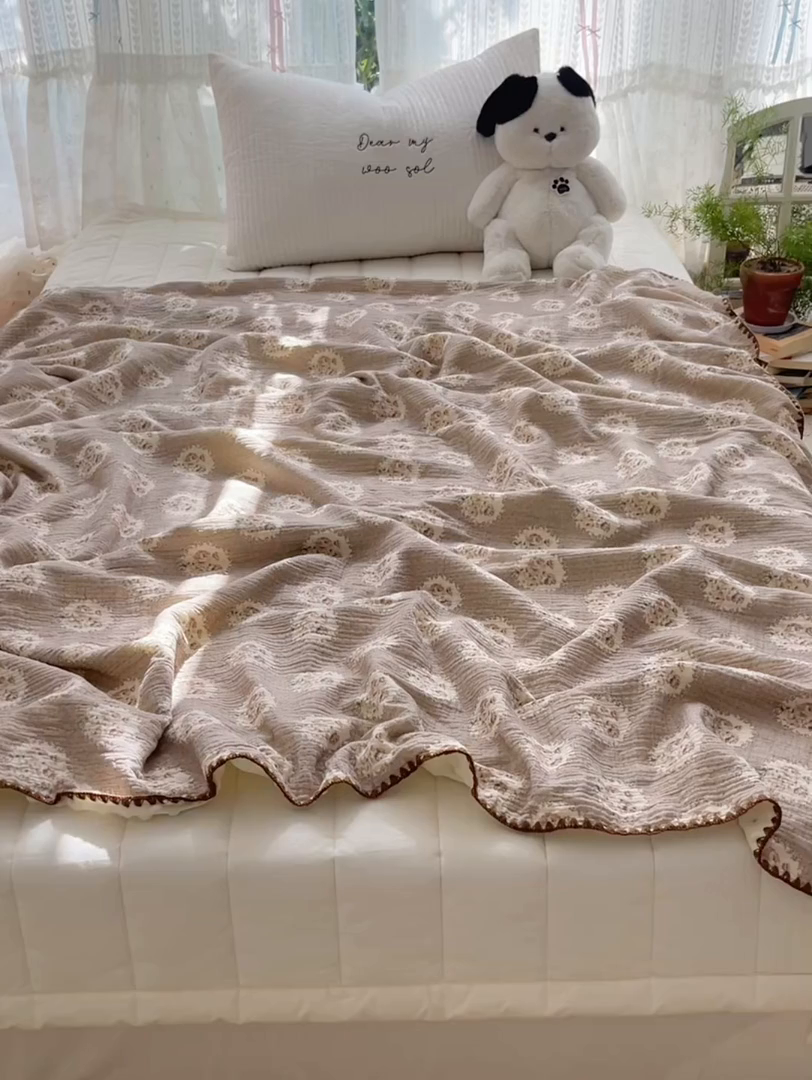 91家纺网 家纺一手货源 找家纺 三朵家纺 2025新款全棉纯棉绉绉纱+宝宝绒多功能毯盖毯毯子 梦境