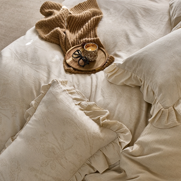 91家纺网 家纺一手货源 找家纺 清雅福 2025秋冬新品棉麻提花花边款四件套 芳枝入梦