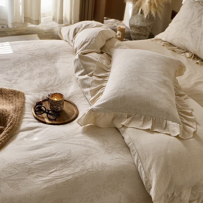 91家纺网 家纺一手货源 找家纺 清雅福 2025秋冬新品棉麻提花花边款四件套 芳枝入梦