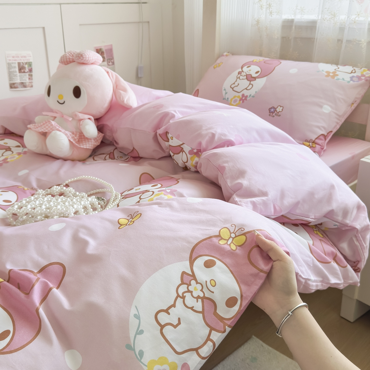 91家纺网 家纺一手货源 找家纺 浩诚 2025新款三丽鸥专版花型全棉纯棉学生三件套四件套 粉雾