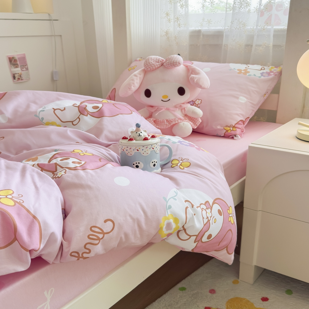 91家纺网 家纺一手货源 找家纺 浩诚 2025新款三丽鸥专版花型全棉纯棉学生三件套四件套 粉雾