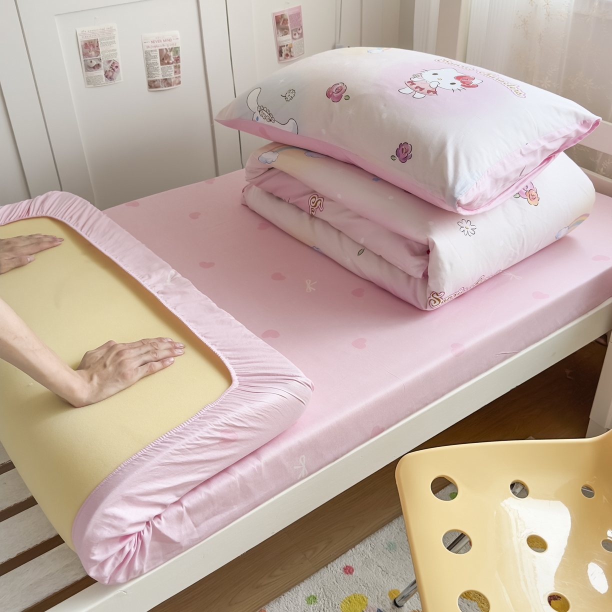 91家纺网 家纺一手货源 找家纺 浩诚 2025新款三丽鸥专版花型全棉纯棉学生三件套四件套 霓虹