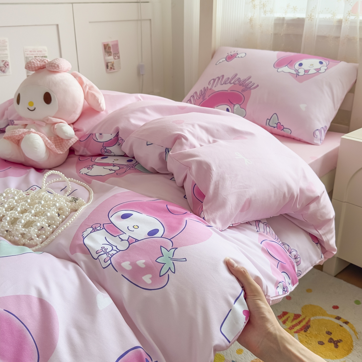 91家纺网 家纺一手货源 找家纺 浩诚 2025新款三丽鸥专版花型全棉纯棉学生三件套四件套 甜莓