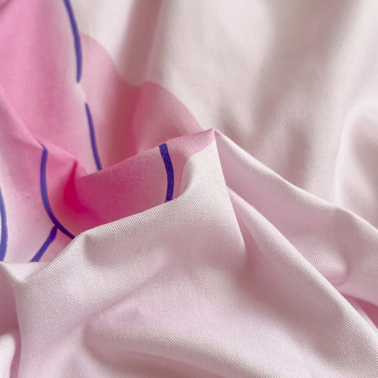 91家纺网 家纺一手货源 找家纺 浩诚 2025新款三丽鸥专版花型全棉纯棉学生三件套四件套 甜莓