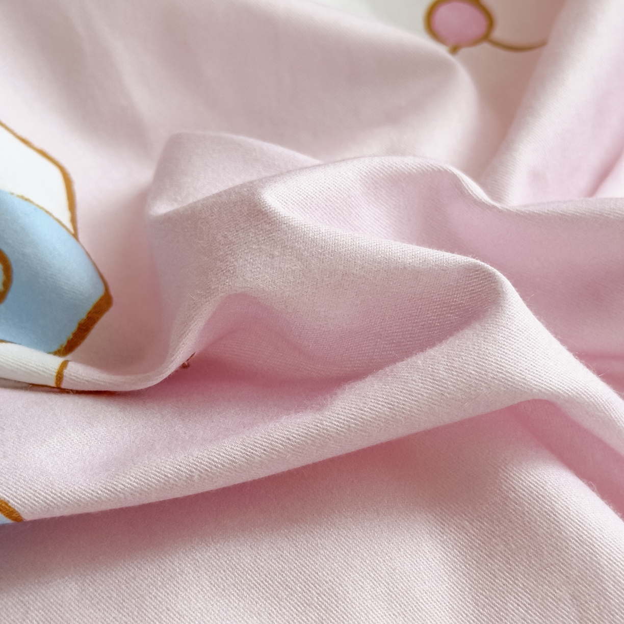 91家纺网 家纺一手货源 找家纺 浩诚 2025新款三丽鸥专版花型全棉纯棉学生三件套四件套 甜梦