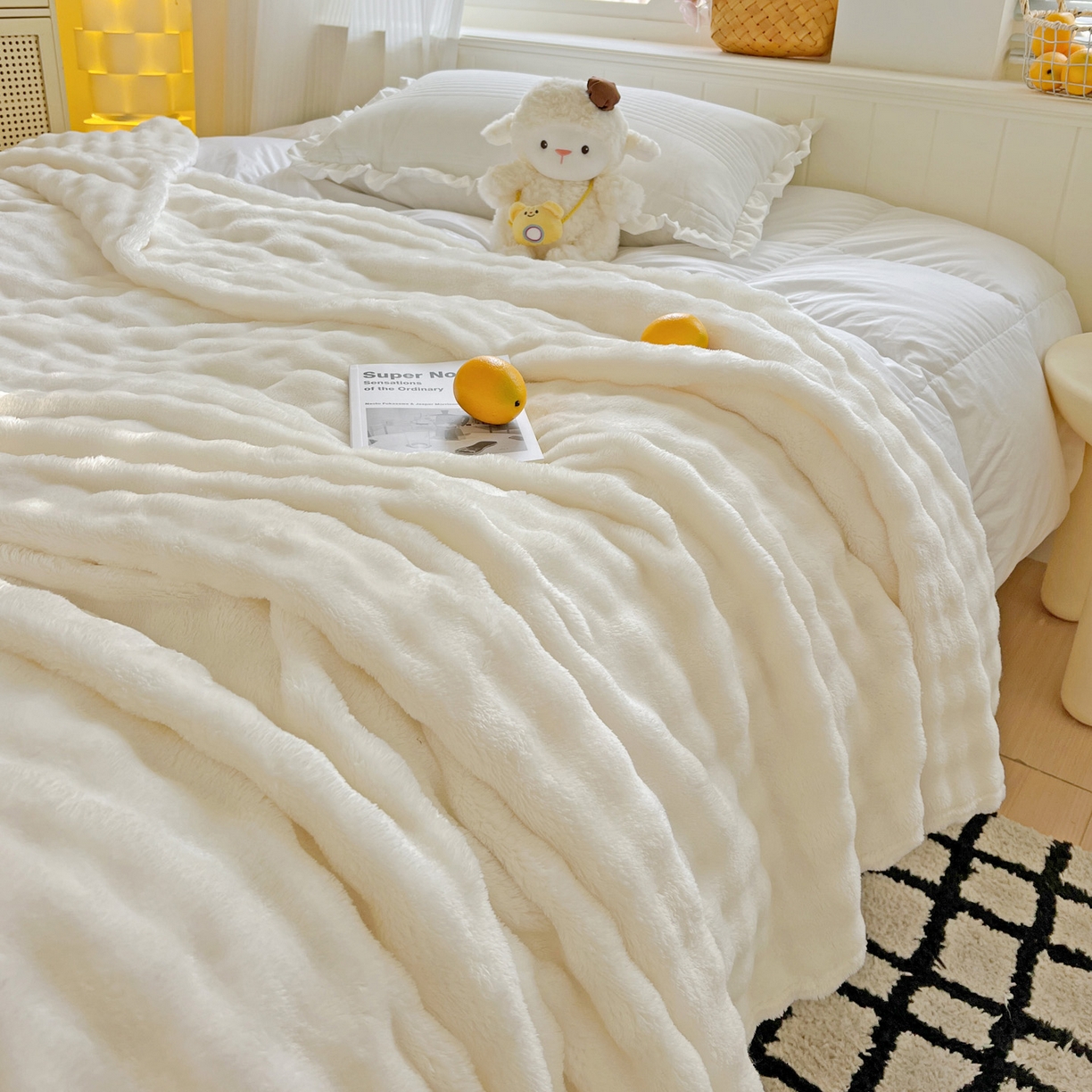 91家纺网 家纺一手货源 找家纺 耀悦家纺 2025秋冬暖阳泡泡高克重牛奶绒双面泡泡毛毯毯子多功能盖毯外贸批发 暖阳泡泡-奶白