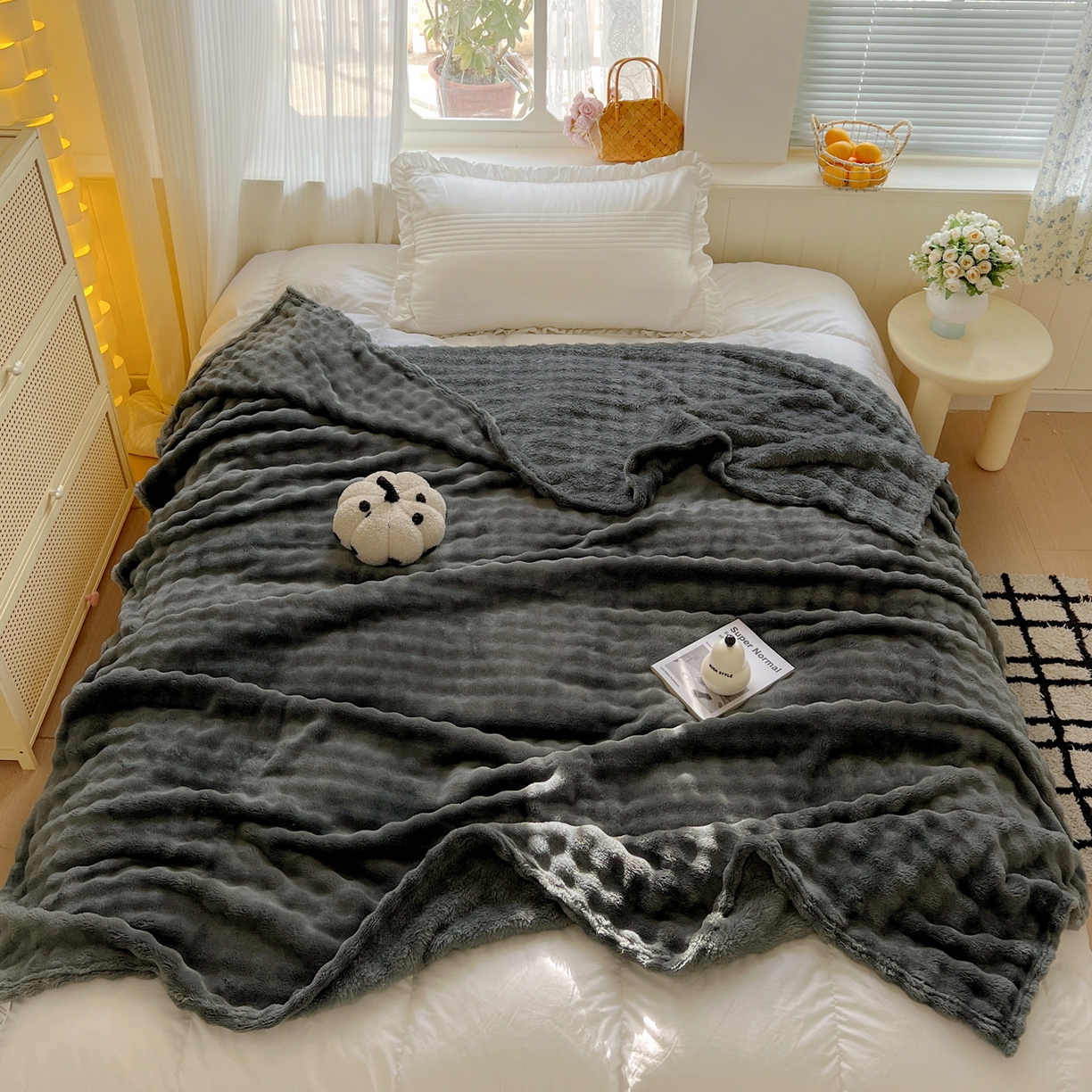 91家纺网 家纺一手货源 找家纺 耀悦家纺 2025秋冬暖阳泡泡高克重牛奶绒双面泡泡毛毯毯子多功能盖毯外贸批发 暖阳泡泡-星空灰