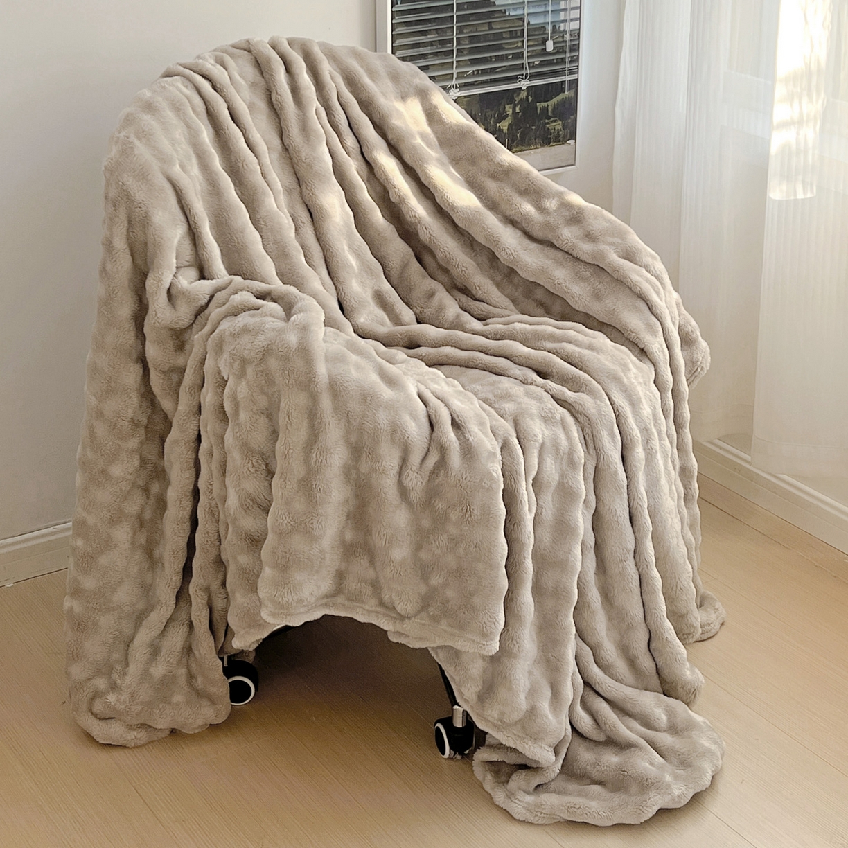 91家纺网 家纺一手货源 找家纺 耀悦家纺 2025秋冬暖阳泡泡高克重牛奶绒双面泡泡毛毯毯子多功能盖毯外贸批发 暖阳泡泡-尘灰