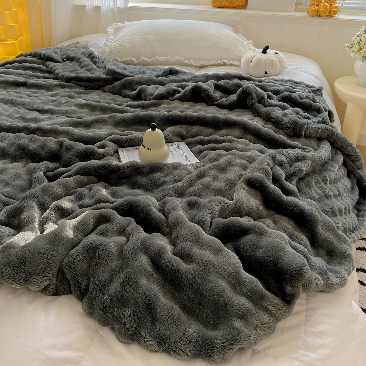91家纺网 家纺一手货源 找家纺 耀悦家纺 2025秋冬暖阳泡泡高克重牛奶绒双面泡泡毛毯毯子多功能盖毯外贸批发 暖阳泡泡-星空灰