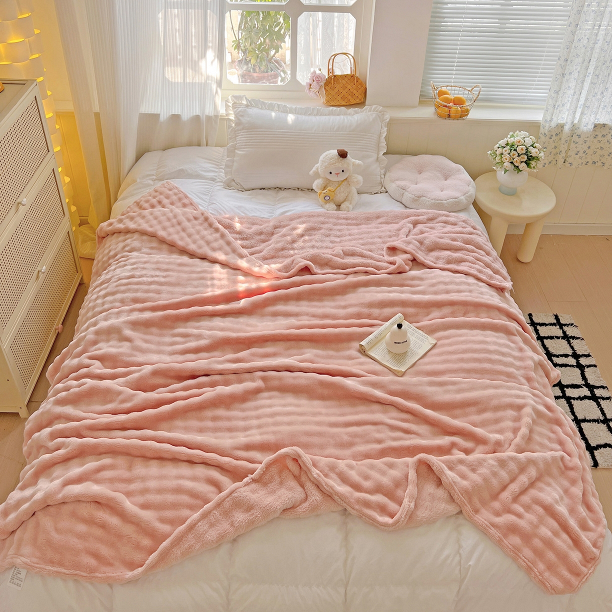 91家纺网 家纺一手货源 找家纺 耀悦家纺 2025秋冬暖阳泡泡高克重牛奶绒双面泡泡毛毯毯子多功能盖毯外贸批发 暖阳泡泡-嫩粉