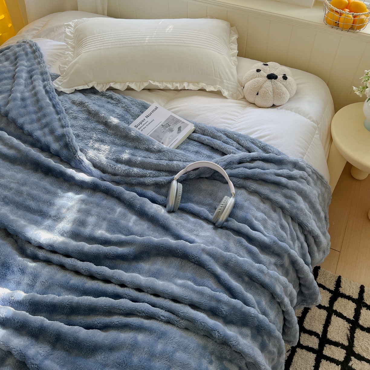 91家纺网 家纺一手货源 找家纺 耀悦家纺 2025秋冬暖阳泡泡高克重牛奶绒双面泡泡毛毯毯子多功能盖毯外贸批发 暖阳泡泡-深海蓝