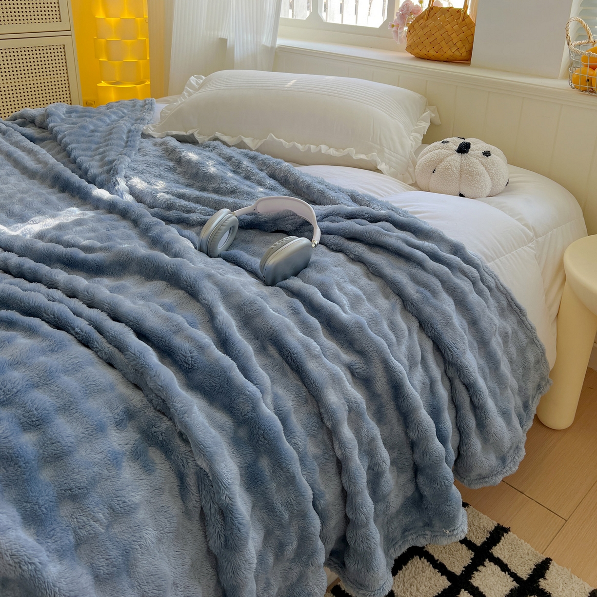 耀悦家纺 2025秋冬暖阳泡泡高克重牛奶绒双面泡泡毛毯毯子多功能盖毯外贸批发 暖阳泡泡-深海蓝