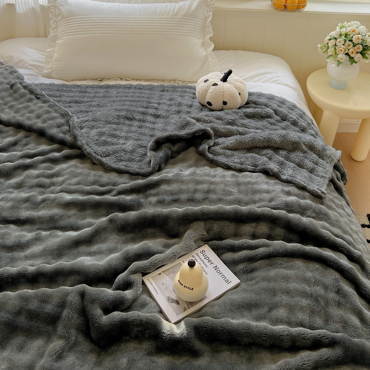 91家纺网 家纺一手货源 找家纺 耀悦家纺 2025秋冬暖阳泡泡高克重牛奶绒双面泡泡毛毯毯子多功能盖毯外贸批发 暖阳泡泡-星空灰