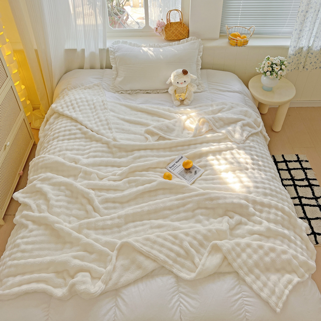 91家纺网 家纺一手货源 找家纺 耀悦家纺 2025秋冬暖阳泡泡高克重牛奶绒双面泡泡毛毯毯子多功能盖毯外贸批发 暖阳泡泡-奶白