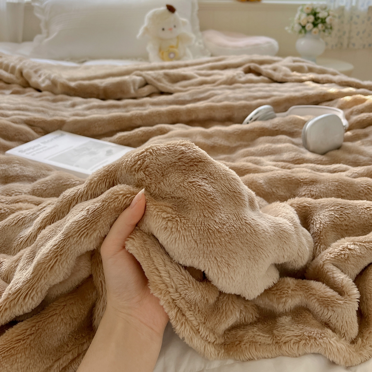 91家纺网 家纺一手货源 找家纺 耀悦家纺 2025秋冬暖阳泡泡高克重牛奶绒双面泡泡毛毯毯子多功能盖毯外贸批发 暖阳泡泡-深咖