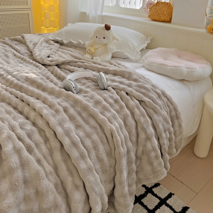 91家纺网 家纺一手货源 找家纺 （总）耀悦家纺 2025秋冬暖阳泡泡高克重牛奶绒双面泡泡毛毯毯子多功能盖毯外贸批发