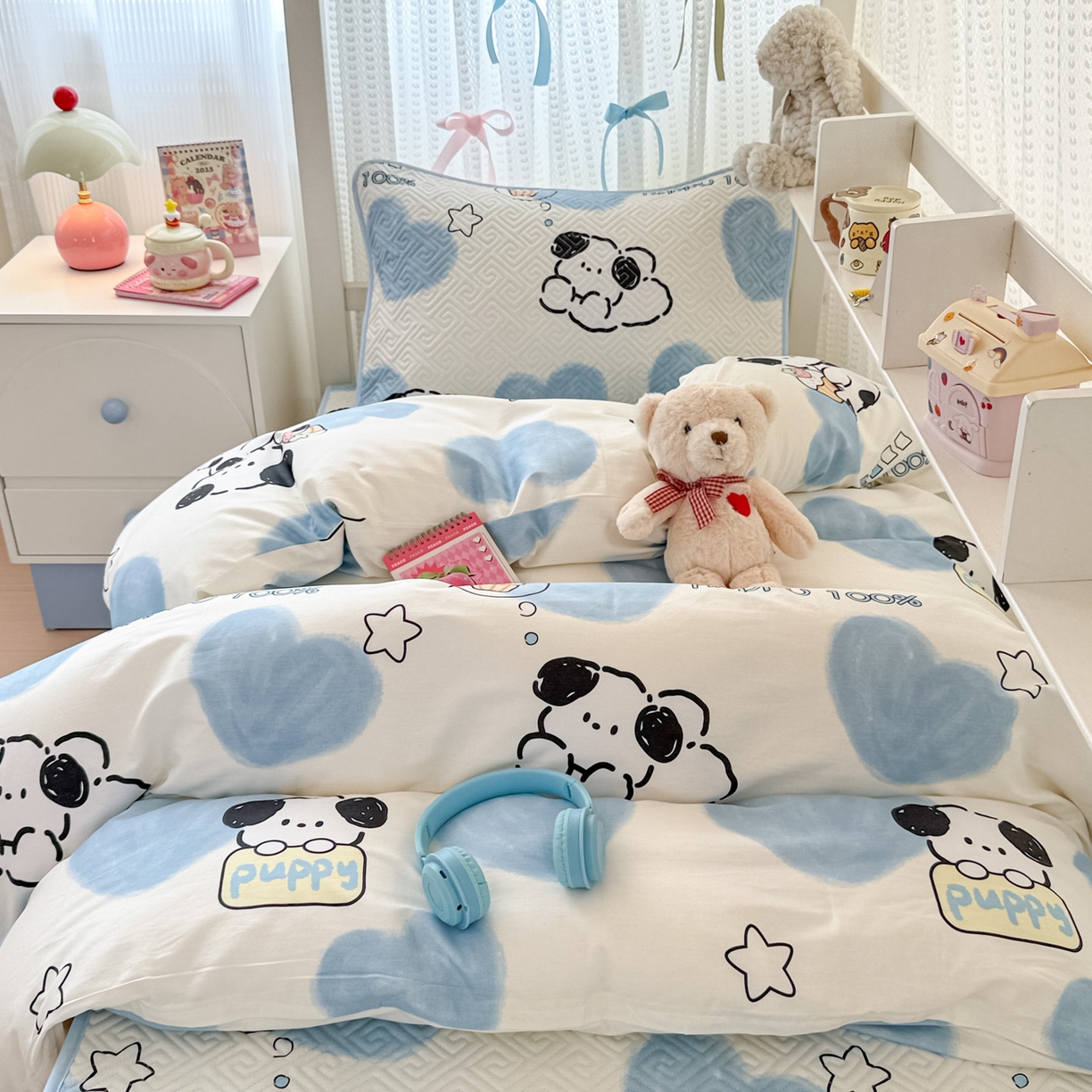 91家纺网 家纺一手货源 找家纺 简宜家居（朝初家纺） 2025新款全棉纯棉夹棉床盖学生宿舍上下铺三件套 萌萌狗-夹棉款