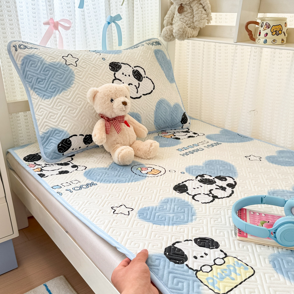 91家纺网 家纺一手货源 找家纺 简宜家居（朝初家纺） 2025新款全棉纯棉夹棉床盖学生宿舍上下铺三件套 萌萌狗-夹棉款