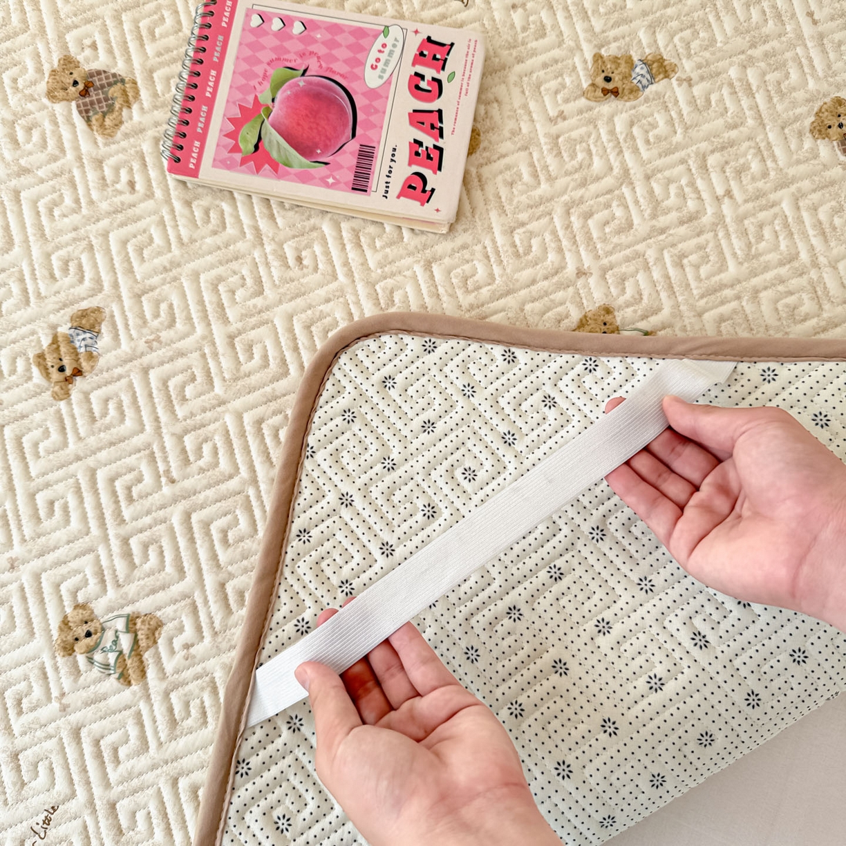 91家纺网 家纺一手货源 找家纺 简宜家居（朝初家纺） 2025新款全棉纯棉夹棉床盖学生宿舍上下铺三件套 碎花小熊-夹棉款